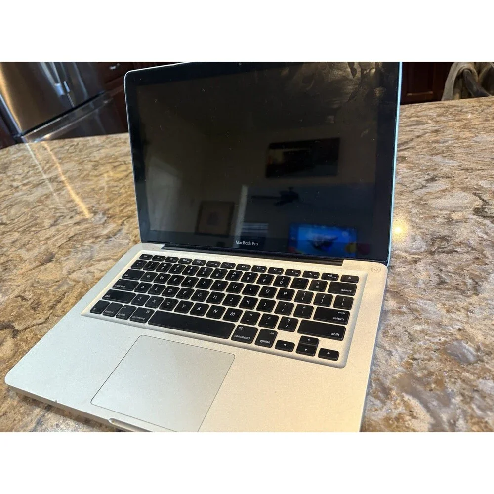 Apple MacBook Pro 13.3'' 500GB Core i5-3210M 8GB Laptop Silver - MD101LLA